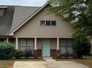 145 Danbury Ln, Calera, AL 35040