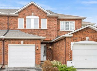 11 Foxden Pl, Ottawa, ON K1G 6A5