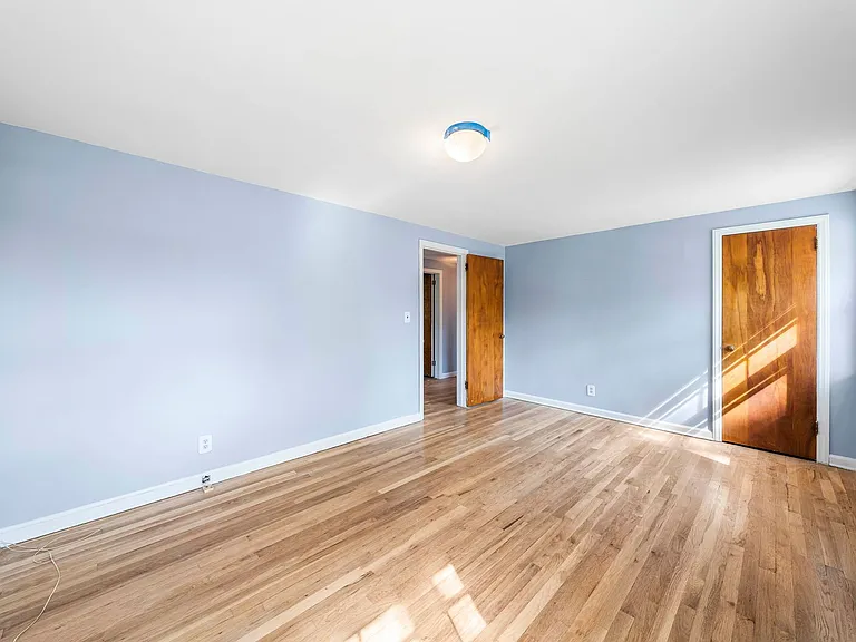 531 Hory St — Photo 18