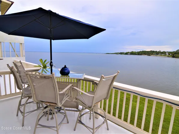 4997 Riveredge Dr, Titusville, FL 32780