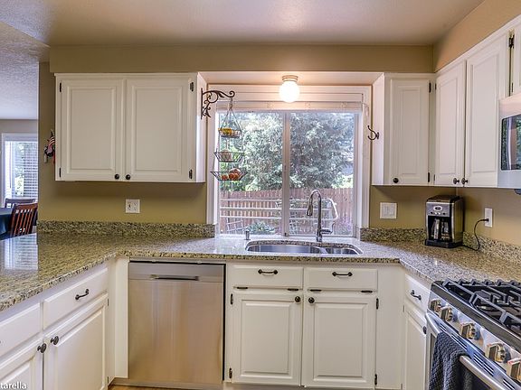 2nd image of 11489 SW Twin Park Pl