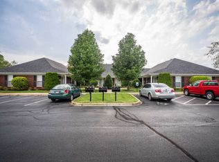 10020 Chenoweth Vista Way, Louisville, KY 40299