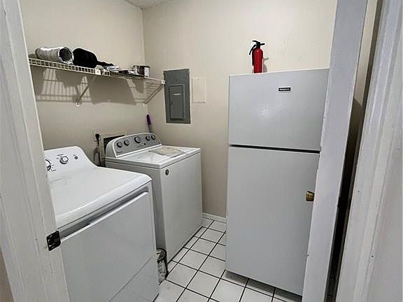 5th image of 729 Heavens Dr APT 3