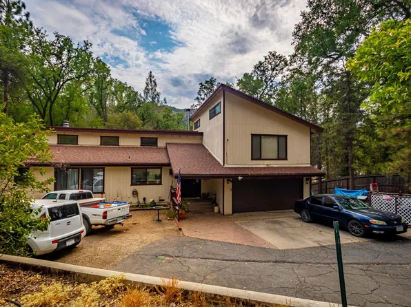 48908 Rock Point Rd, Oakhurst, CA 93644