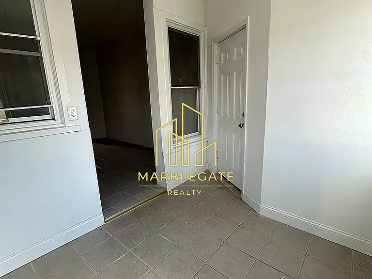71 S 9th St #11 — Photo 10