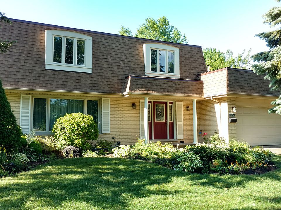 1st image of 18W140 Claremont Dr
