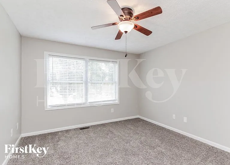 200 Heather Glen Ln — Photo 8