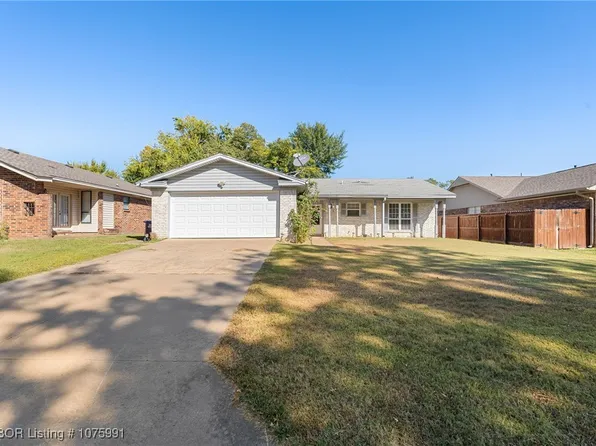 9213 Fresno St, Fort Smith, AR 72903