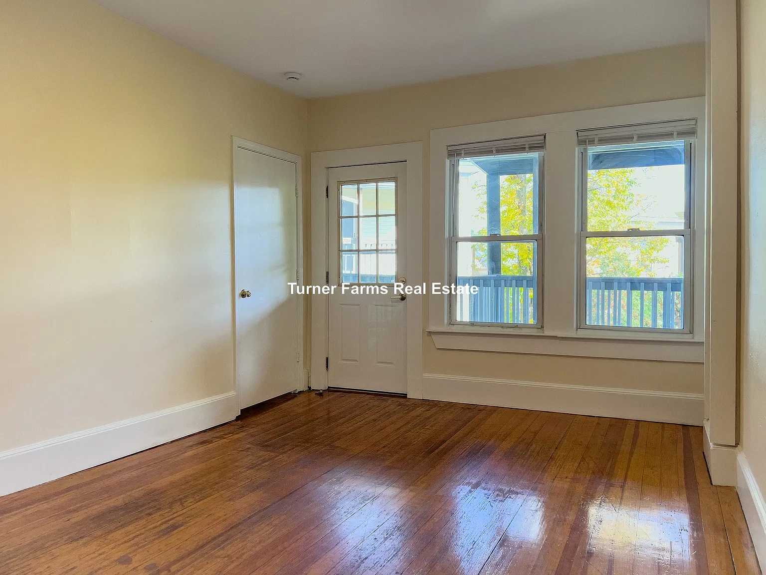 2 bed, 9999 sqft, $2,600 — Photo 1