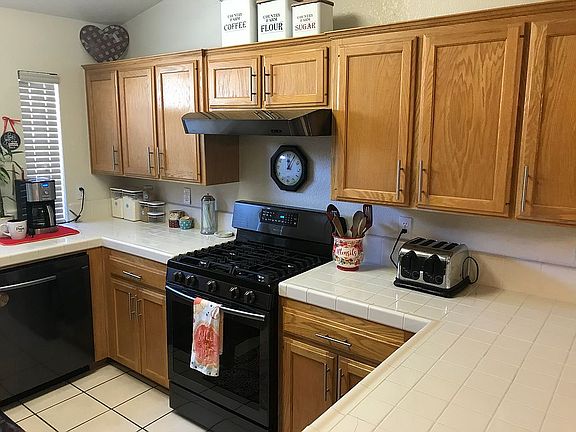 4th image of 1763 E Chelsea Dr