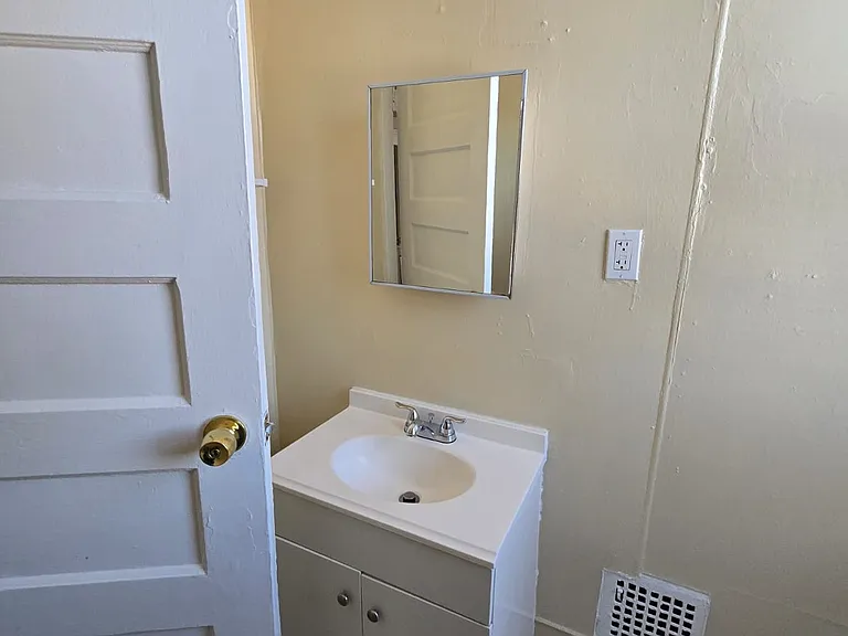 52 Dickerman St #3LL — Photo 6