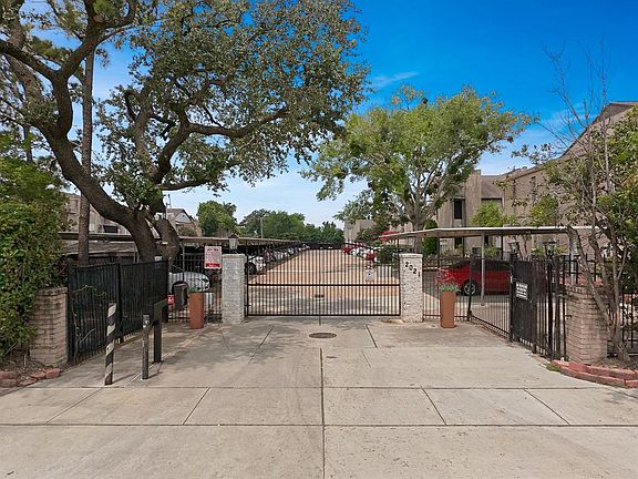 5th image of 2021 Spenwick Drive #227