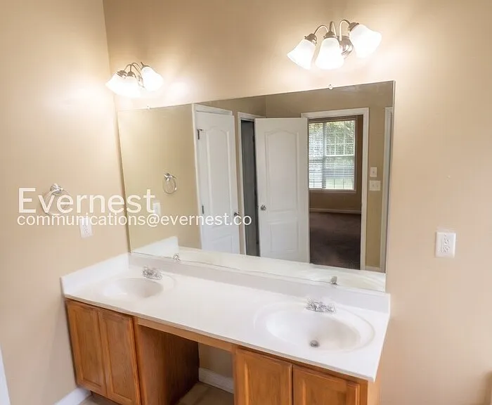 75 Greenland Dr — Photo 6
