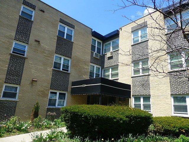 1st image of 1728 W Farwell Ave APT 106