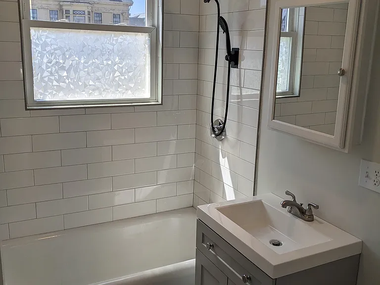 193 Elm St #13 — Photo 12