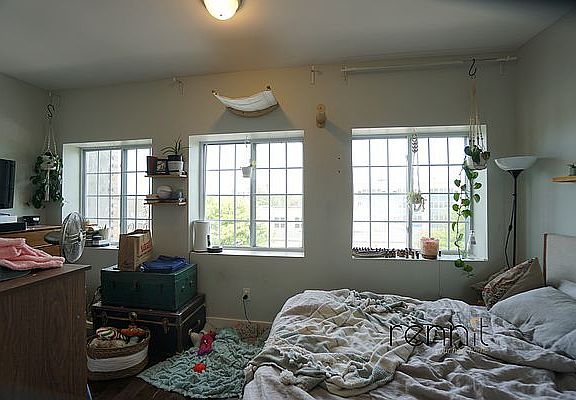 2nd image of 626 Lafayette Ave APT 2