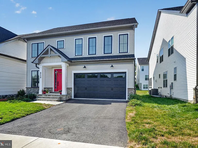 8739 Stone Jug Way — Photo 3