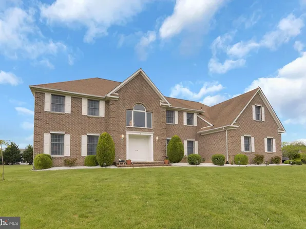 1 Benjamin Ct, West Windsor, NJ 08550