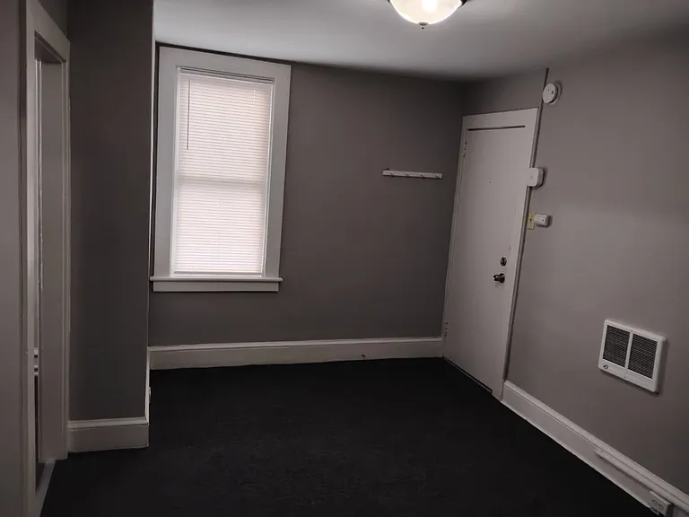 429 Manor St #4 — Photo 2