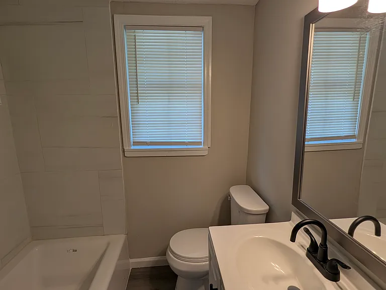 130 Margaret Dr — Photo 4