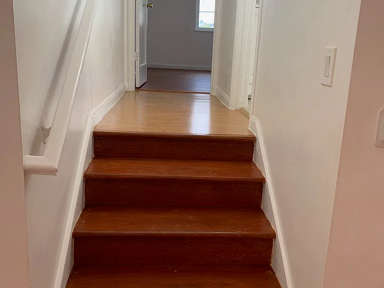 5728 Alameda Ave — Photo 3
