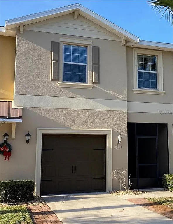 3 bed, 2.5 bath, 1666 sqft, $1,900 — Photo 2