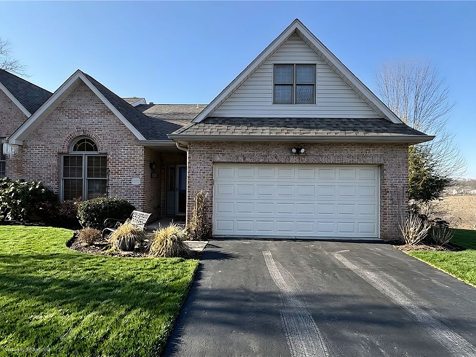 1st image of 322 Woodcrest Dr