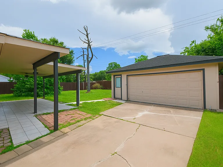 5951 Beaudry Dr — Photo 6