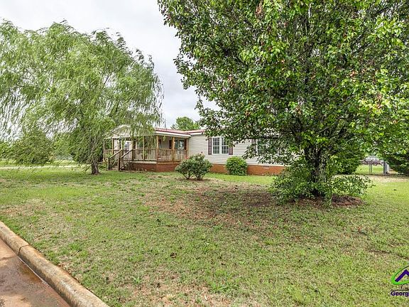 3rd image of 127 Shamrock Cir
