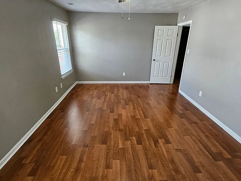 1605 Sinking Creek Dr — Photo 22
