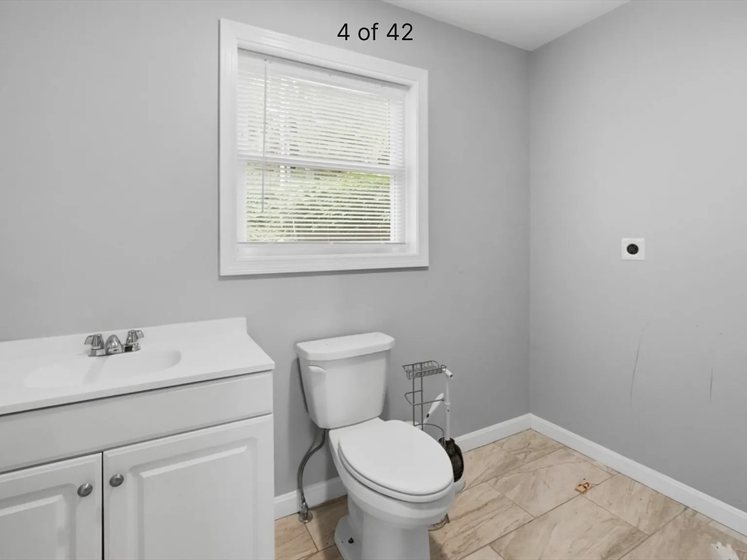 3 bed, 1.5 bath, 1100 sqft, $2,490 — Photo 4
