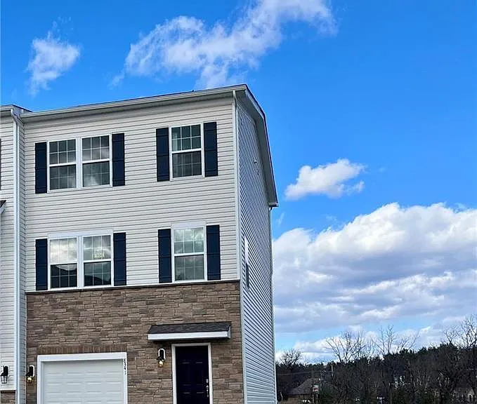 8217 Alexander Ct — Photo 2