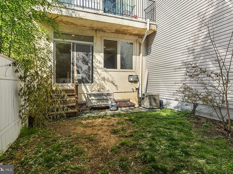 725 N 20th St #B — Photo 15