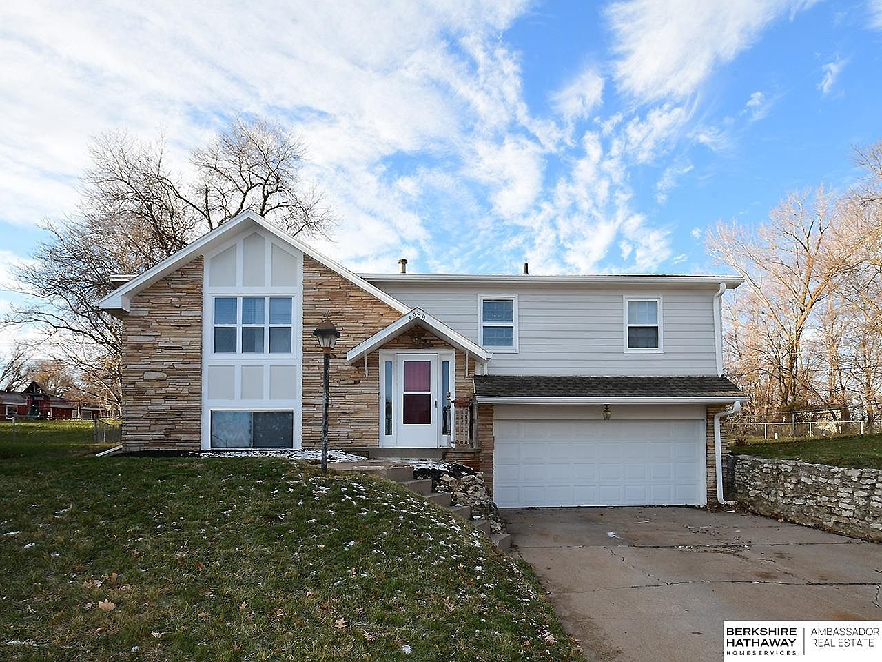 3989 Scott St, Omaha, NE 68112 Zillow