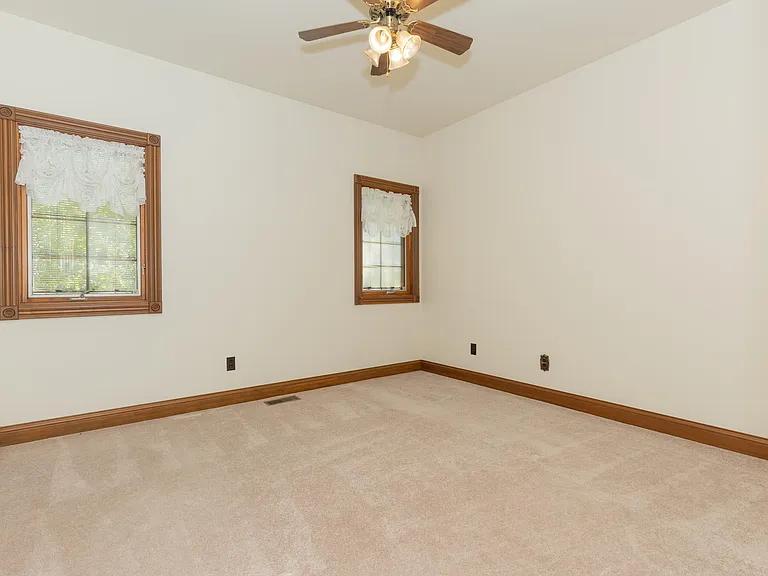 2155 Durlin Rd — Photo 18