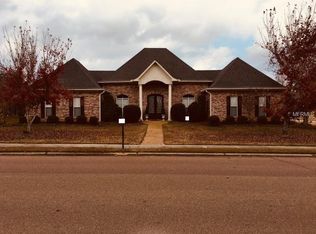 421 Edgewood Xing, Brandon, MS 39042