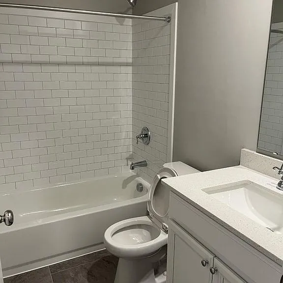 2076 Rowena Ln — Photo 12