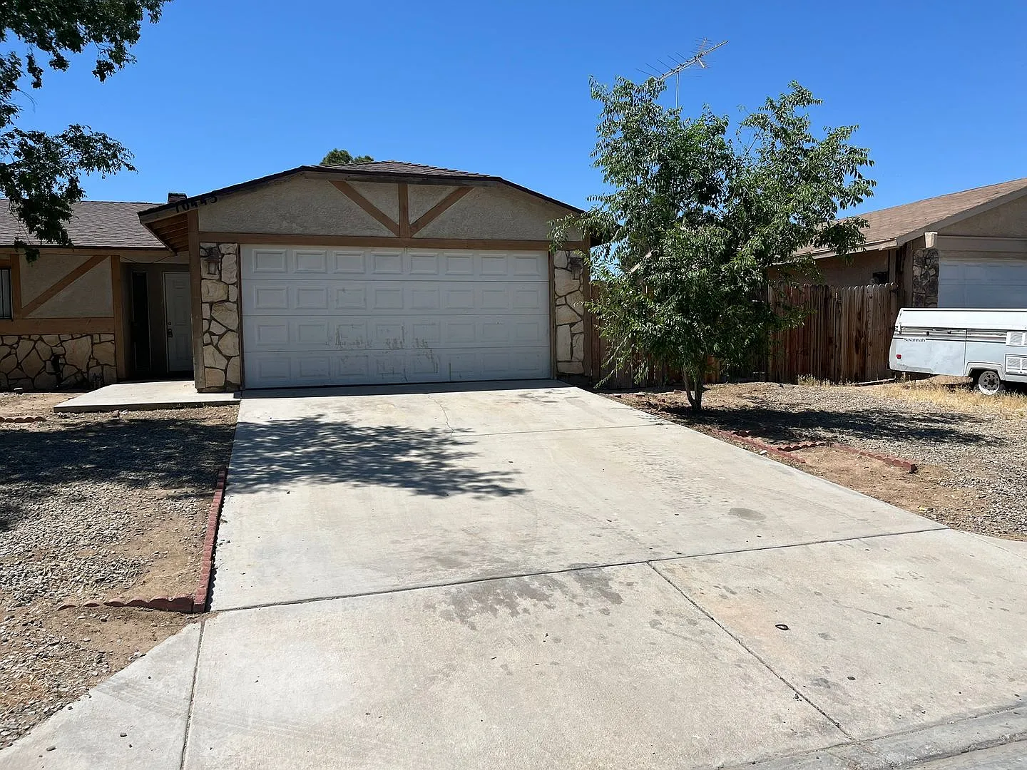 Coming Soon! 3 bedroom 2 bathroom available in Adelanto! — Photo 3