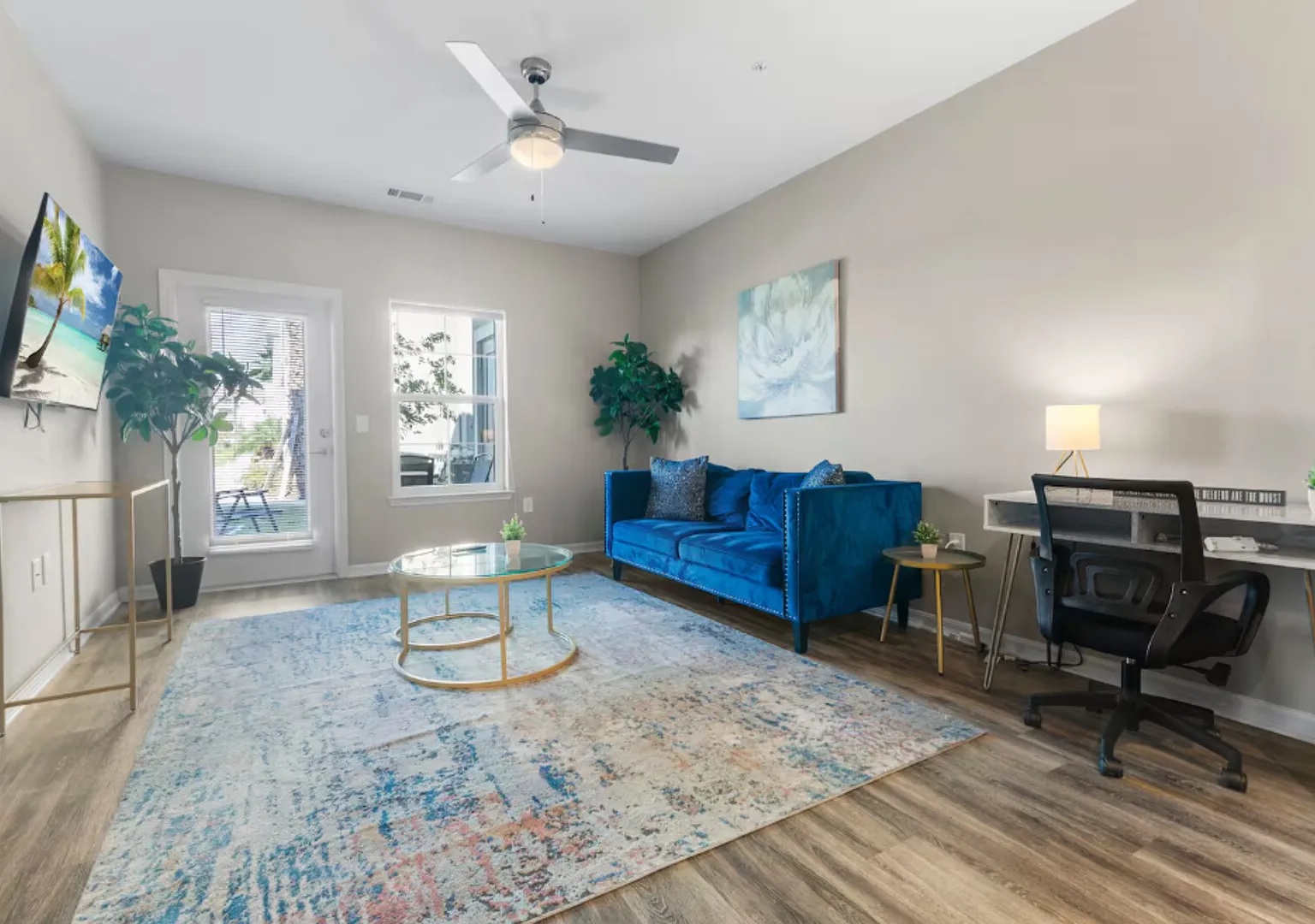 Contemporary Haven/Modern Amenities! Ground Floor! — Photo 2