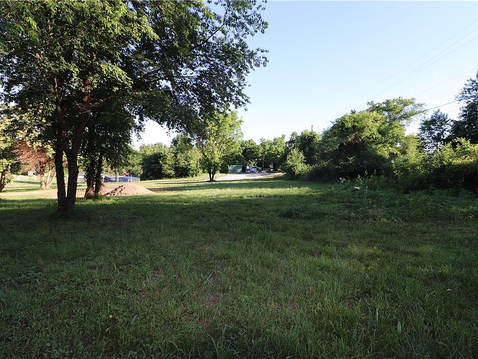 2nd image of E Monroe Ave