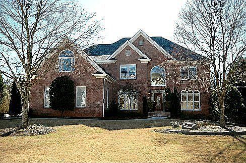 3 side brick home w/new roof