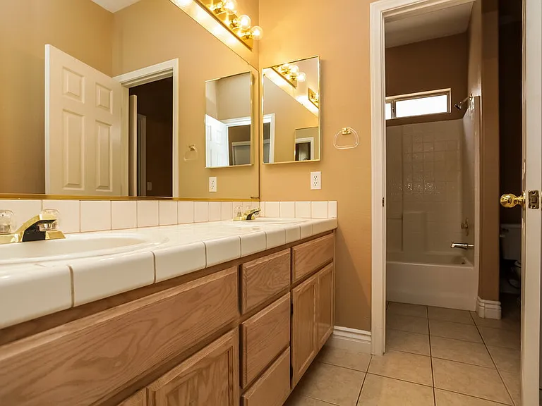 3826 Coleman St — Photo 14