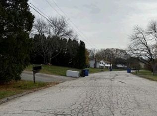 18 Terrace Dr, Oakdale, CT 06370