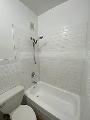 Rented by City Connections Realty | media 3