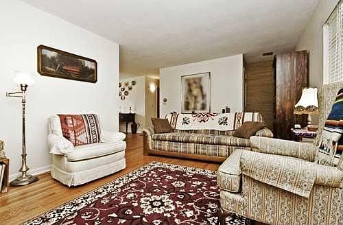3rd image of 2341 Sherwood Ave