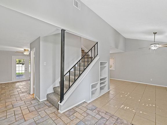 2nd image of 213 Sweetgum St