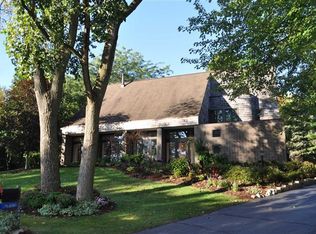 2989 Hickory La, Ann Arbor, MI 48104