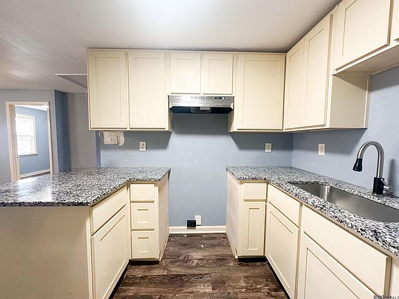 4th image of 3765 Webb Dr