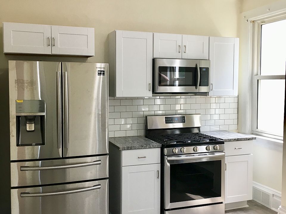 1st image of 427 Franklin Ave