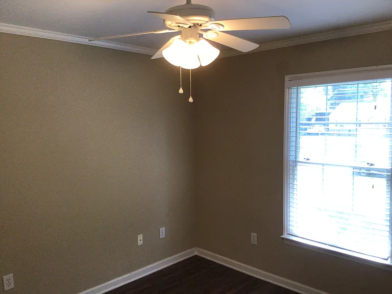 1321 Kenwood St — Photo 13